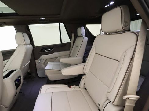 Certified 2025 GMC Yukon Denali w/ Sun & Power Step Package image 17