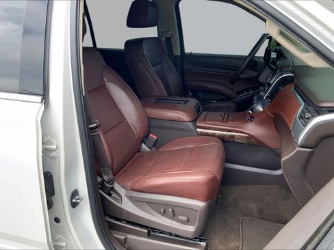 Used 2017 Chevrolet Suburban Premier RWD image 9