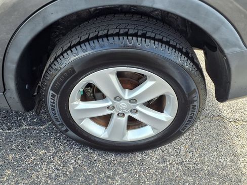 Used 2013 Toyota RAV4 XLE FWD image 20