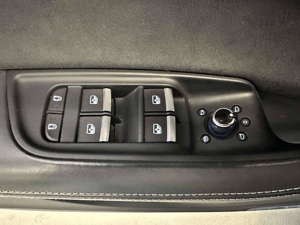 Used 2024 Audi Q7 3.0T Prestige AWD/4WD image 21