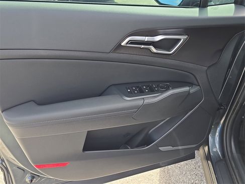 New 2026 Kia Sportage EX image 18