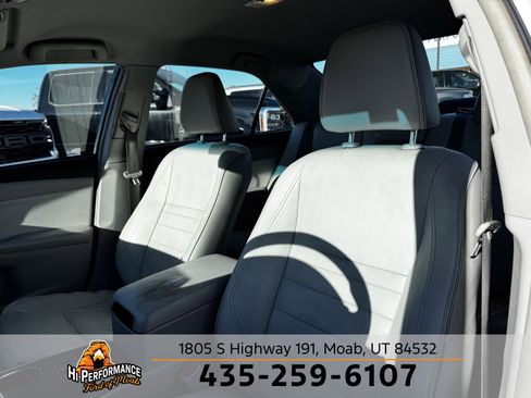 Used 2016 Toyota Camry XLE image 18