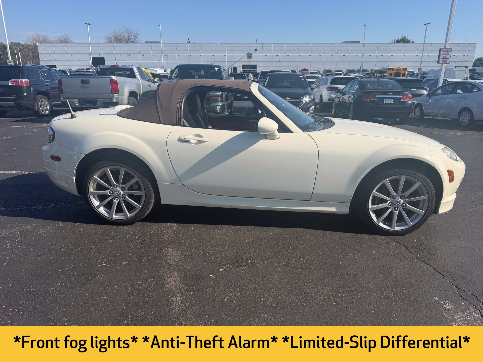 Used 2007 MAZDA MX-5 Miata Grand Touring RWD image 6