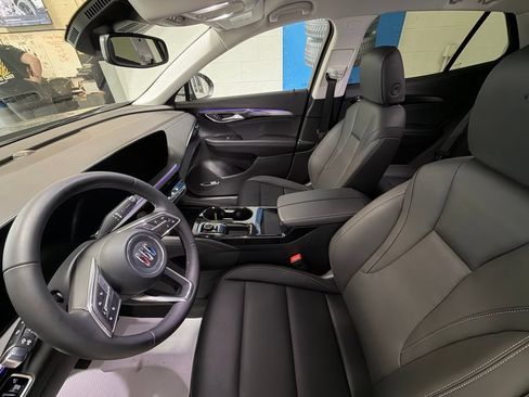 Used 2025 Buick Envision Preferred AWD/4WD image 11