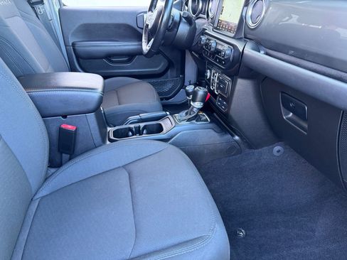 Used 2021 Jeep Wrangler Unlimited Sahara w/ Uconnect 4C Nav & Sound Group image 11