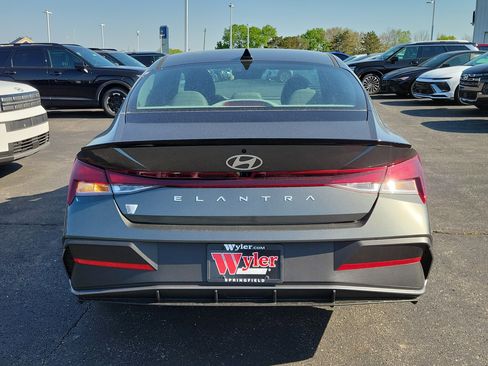 New 2026 Hyundai Elantra Sport FWD image 4