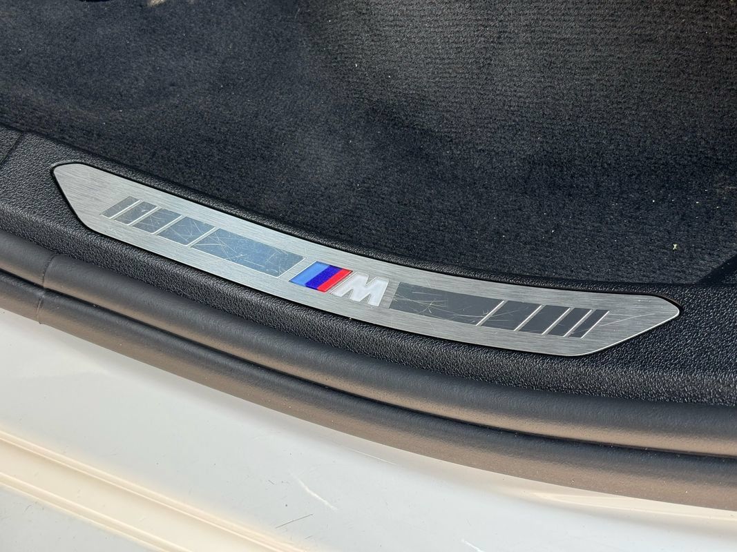 Used 2020 BMW X5 M50i AWD/4WD image 25
