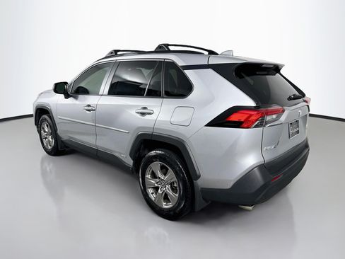Used 2025 Toyota RAV4 LE AWD/4WD image 5