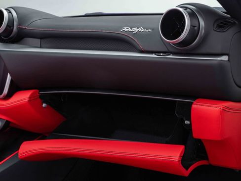 Used 2020 Ferrari Portofino RWD image 24