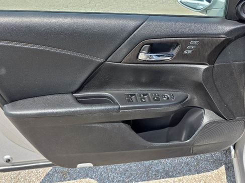 Used 2014 Honda Accord EX-L image 31