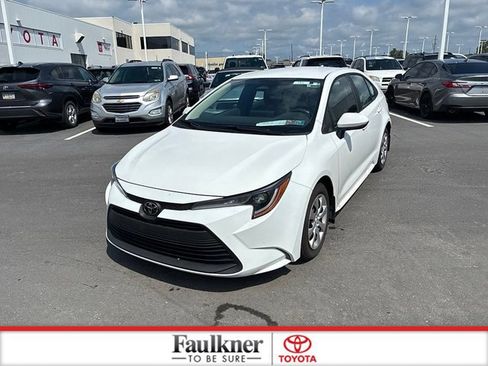 Certified 2025 Toyota Corolla LE FWD image 19