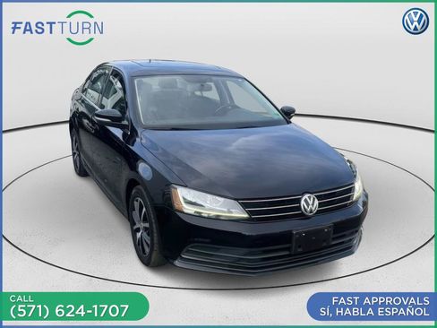 Used 2017 Volkswagen Jetta SE FWD image 1