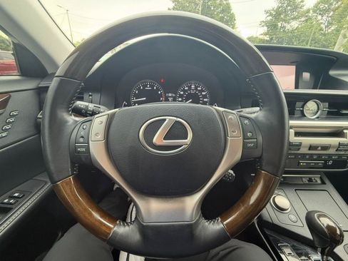 Used 2014 Lexus ES 350 w/ Luxury Package FWD image 18