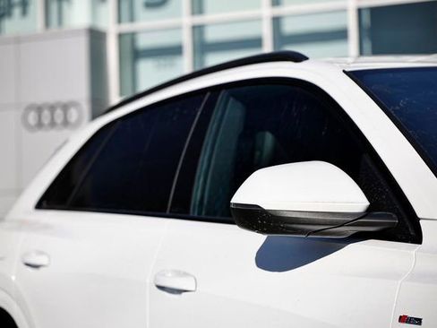New 2026 Audi Q8 Premium Plus AWD/4WD image 3