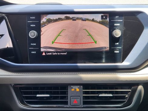 Used 2024 Volkswagen Taos SE FWD image 12