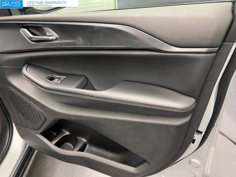 Used 2024 Jeep Grand Cherokee L Laredo image 57