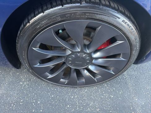 Used 2023 Tesla Model 3 Performance image 7