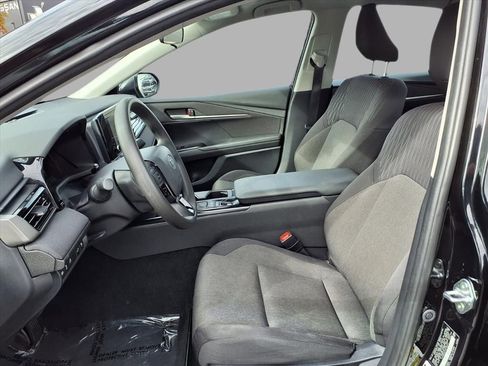 Used 2025 Toyota Camry Hybrid image 20