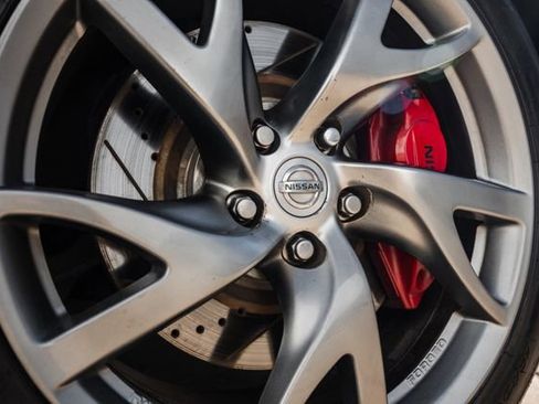 Used 2014 Nissan 370Z Coupe w/ Sport Package image 3