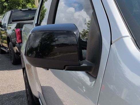 Used 2018 Chevrolet Colorado LT w/ Redline Special Edition RWD image 12
