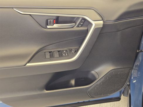 Used 2022 Toyota RAV4 XSE image 16