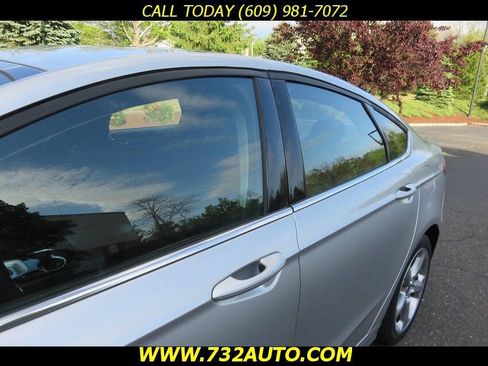 Used 2014 Ford Fusion SE w/ Equipment Group 501A FWD image 29