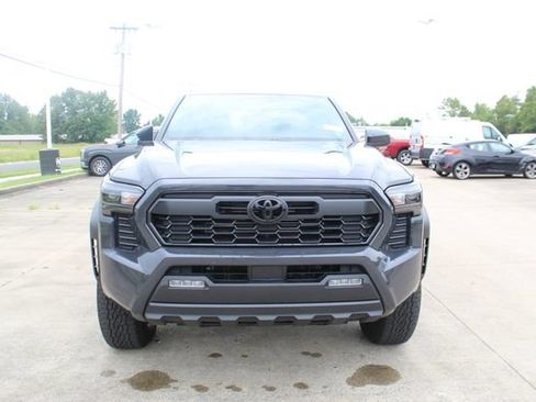 Used 2026 Toyota Tacoma TRD Off-Road AWD/4WD image 8