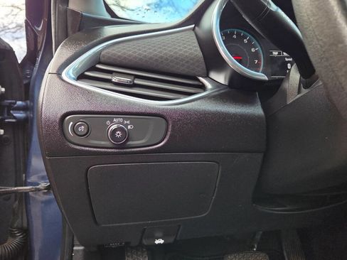 Used 2019 Chevrolet Malibu LT image 22