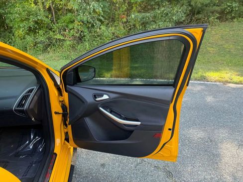 Used 2014 Ford Focus ST image 9