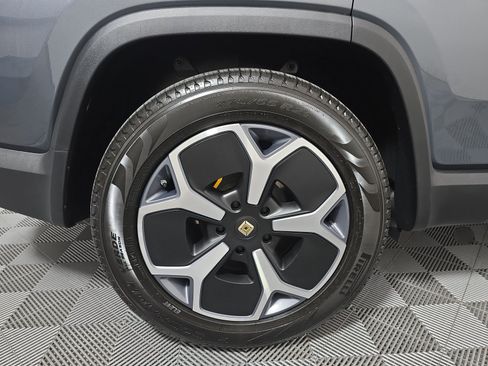 Used 2024 Rivian R1S Adventure AWD/4WD image 12