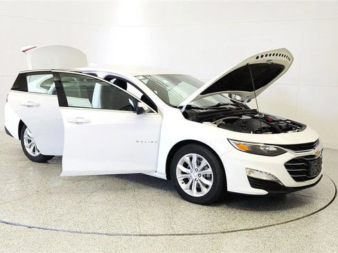 Used 2024 Chevrolet Malibu LT FWD image 9