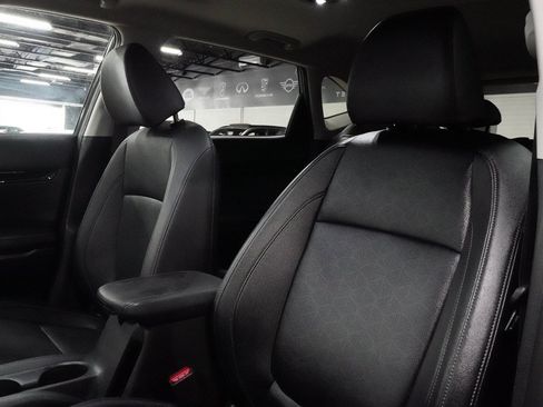 Used 2025 Kia Seltos EX w/ EX Sunroof Package FWD image 11