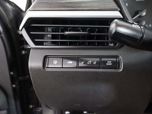 Used 2023 Nissan Altima 2.5 SV w/ SV Premium Package FWD image 40