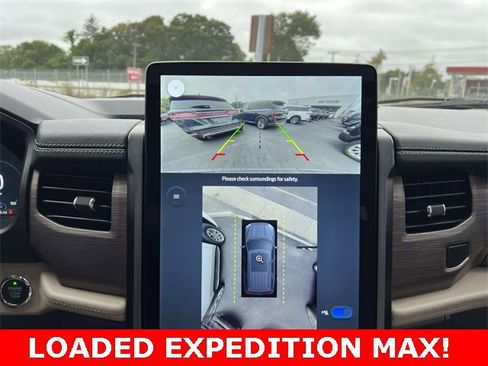 Used 2022 Ford Expedition Max Limited image 22