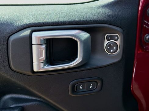 Used 2022 Jeep Wrangler Unlimited Sport image 22