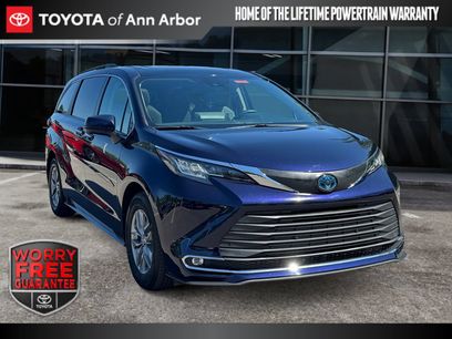 Used 2022 Toyota Sienna XLE