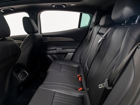 Used 2024 Maserati Grecale GT image 21