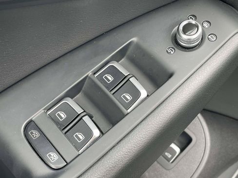 Used 2016 Audi Q5 2.0T Premium Plus AWD/4WD image 17