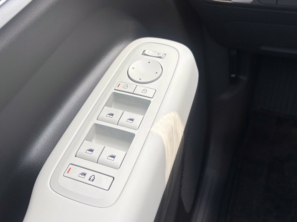 New 2027 Hyundai Santa Fe SE FWD image 13