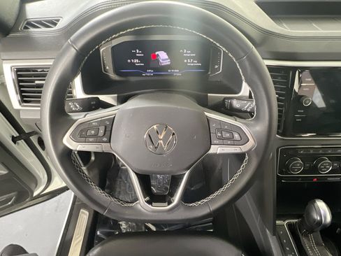 Used 2023 Volkswagen Atlas Cross Sport SE image 11