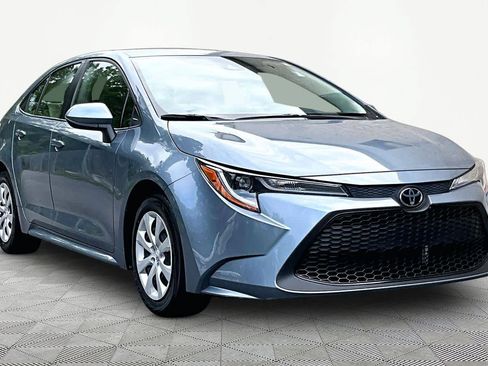 Used 2022 Toyota Corolla LE w/ Carpet Mat Package (TMS) FWD image 2