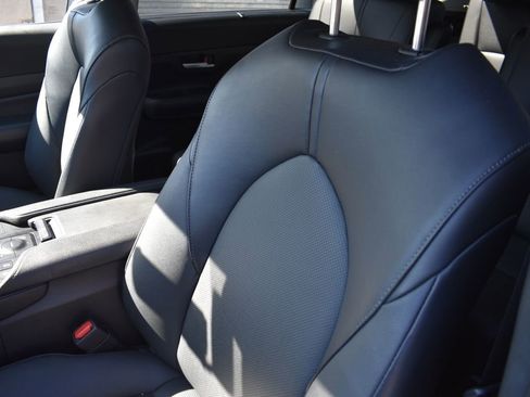 Used 2025 Toyota Grand Highlander FWD image 11