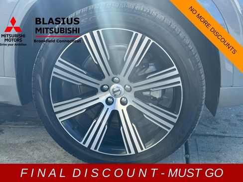 Used 2025 Volvo XC90 B6 Ultra w/ Protection Package Premier image 8