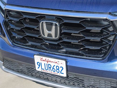 Used 2024 Honda Pilot Touring image 6