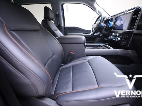 New 2026 Ford F250 Lariat w/ Black Appearance Package image 11