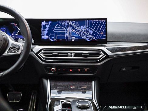 Used 2023 BMW 330i Sedan w/ M Sport Package image 15