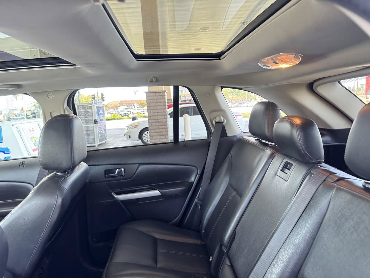 Used 2013 Ford Edge SEL FWD image 30