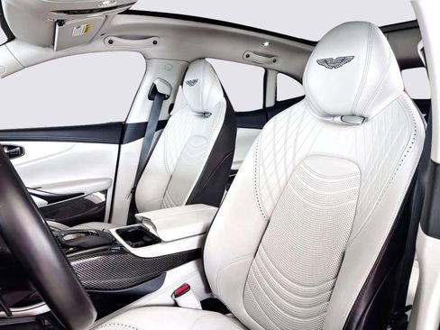 Used 2024 Aston Martin DBX 707 image 14