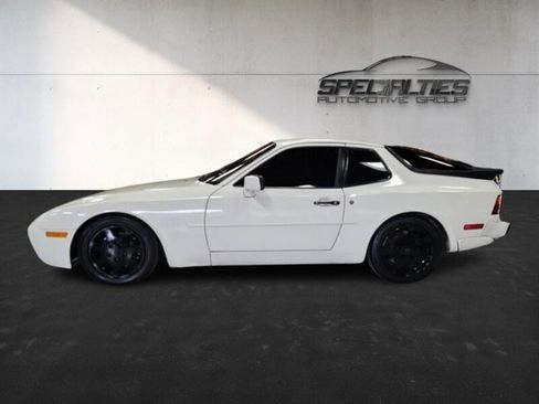 Used 1987 Porsche 944 Turbo image 6