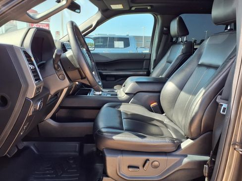 Used 2021 Ford Expedition XLT RWD image 18